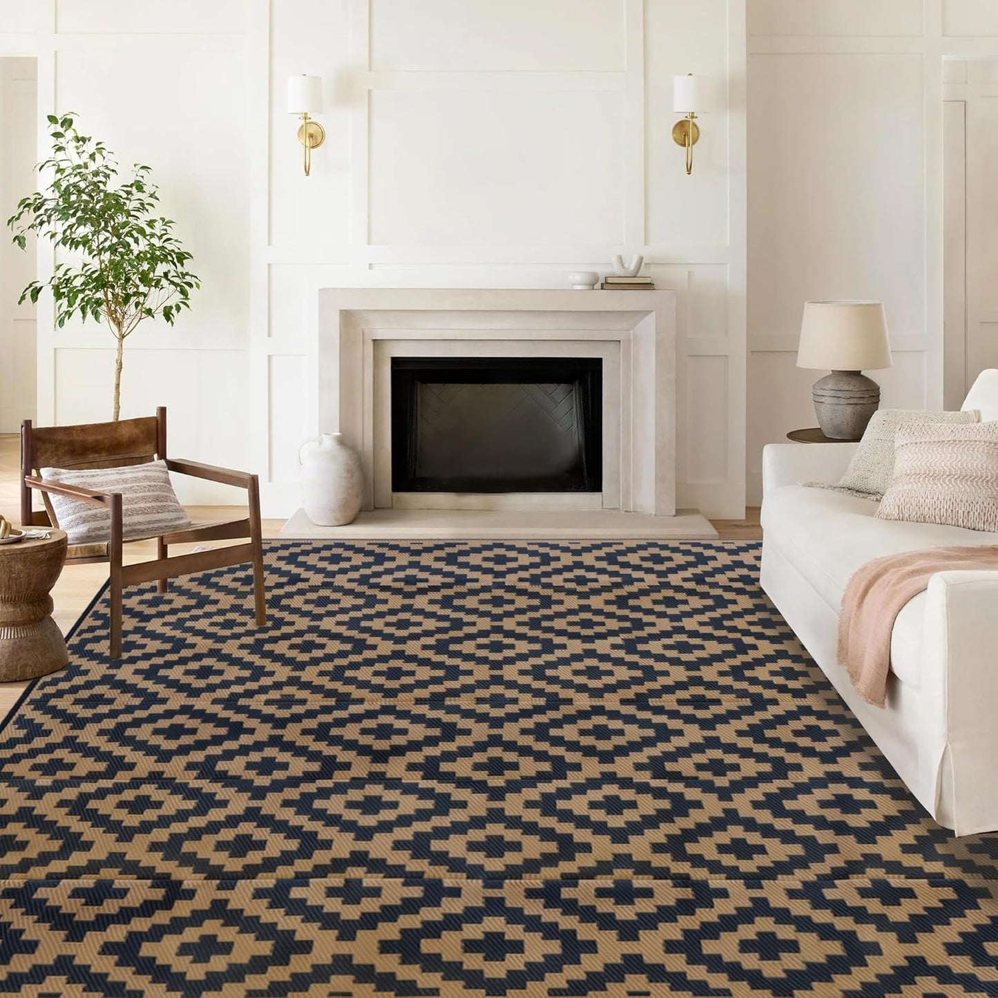 SAND MINE Waterproof Outdoor Rug 10x20 ft, Plastic Reversible Rug, Modern Area Rug, Large Floor Mat for Outdoors, RV, Patio, Backyard, Deck, Picnic, Beach, Camping, Black & Beige