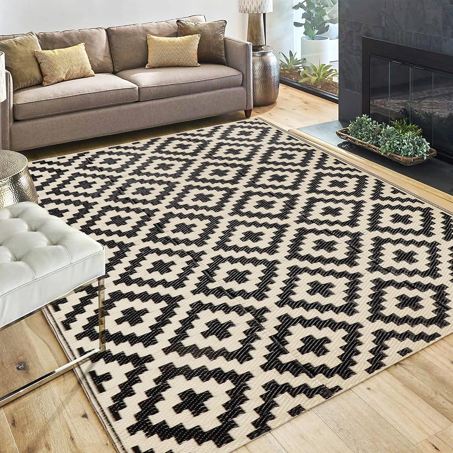 SAND MINE Waterproof Outdoor Rug 10x20 ft, Plastic Reversible Rug, Modern Area Rug, Large Floor Mat for Outdoors, RV, Patio, Backyard, Deck, Picnic, Beach, Camping, Black & Beige